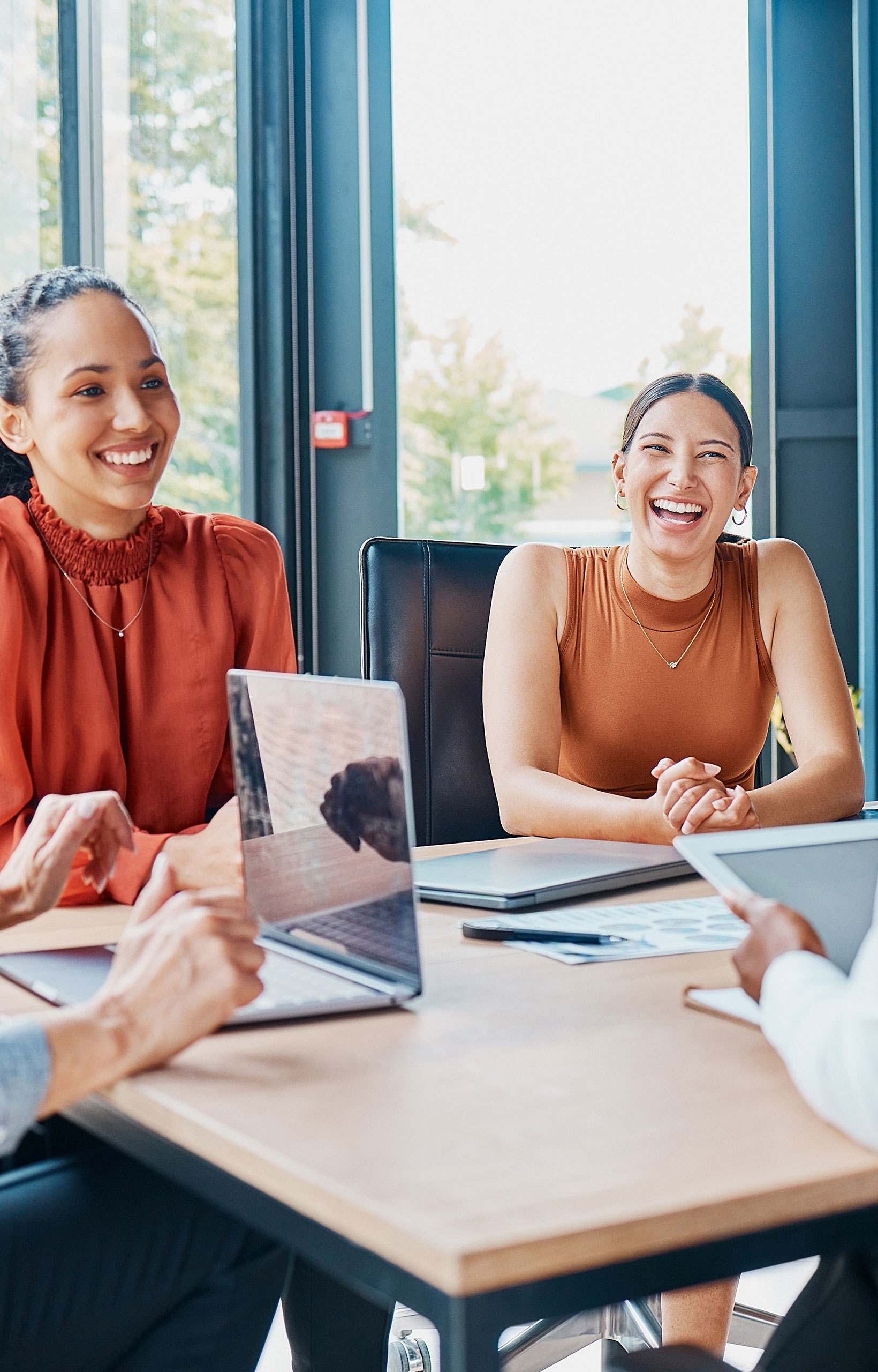 insights-market-outlook-resource-center-header-mobile