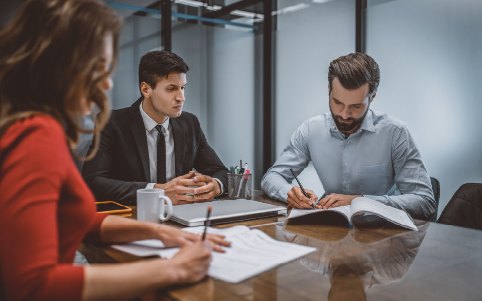 Red Flags During a Divorce: Are You Watching for Clues?